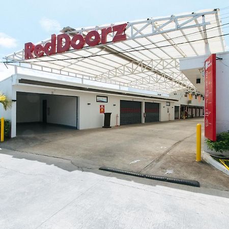 Reddoorz @ El Runway Hotel Bulacan Exterior photo